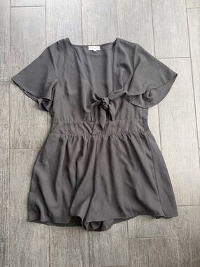 🔥 Women's Black Tie-Front Short Sleeve Romper by Pink Lily MEDIUM
